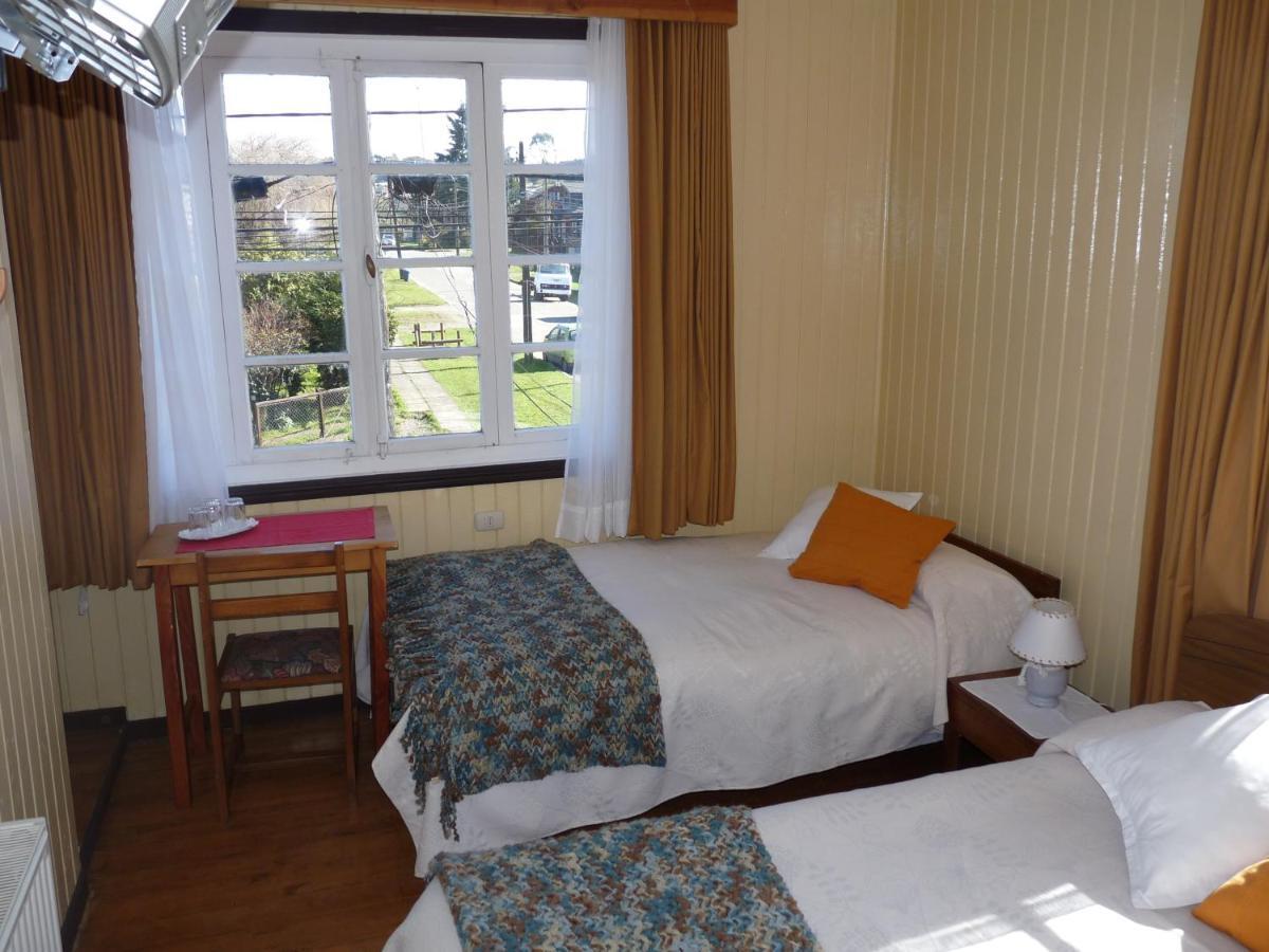 Hostal Opapa Juan Puerto Varas Quarto foto